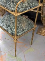 Trīsstāvīgs galds ar zaļu marmoru — Neoklasicisma stilā (Three Tier Marble Side Table) (7025) - Image 11