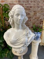 Kvindebuste, figur, mellemstor, mellemtung (3967)