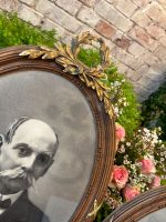 Koka rāmji ar stiklu, ar fotogrāfijām, ar bronzas detaļām, vidēji maza izmēra (3762) - Image 10